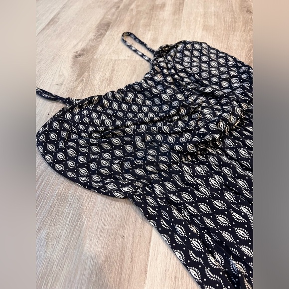 Kaileigh navy and white jumpsuit. Size small - Picture 2 of 7